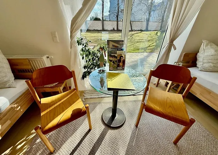 Fiorella Airport With Garden Lägenhet *